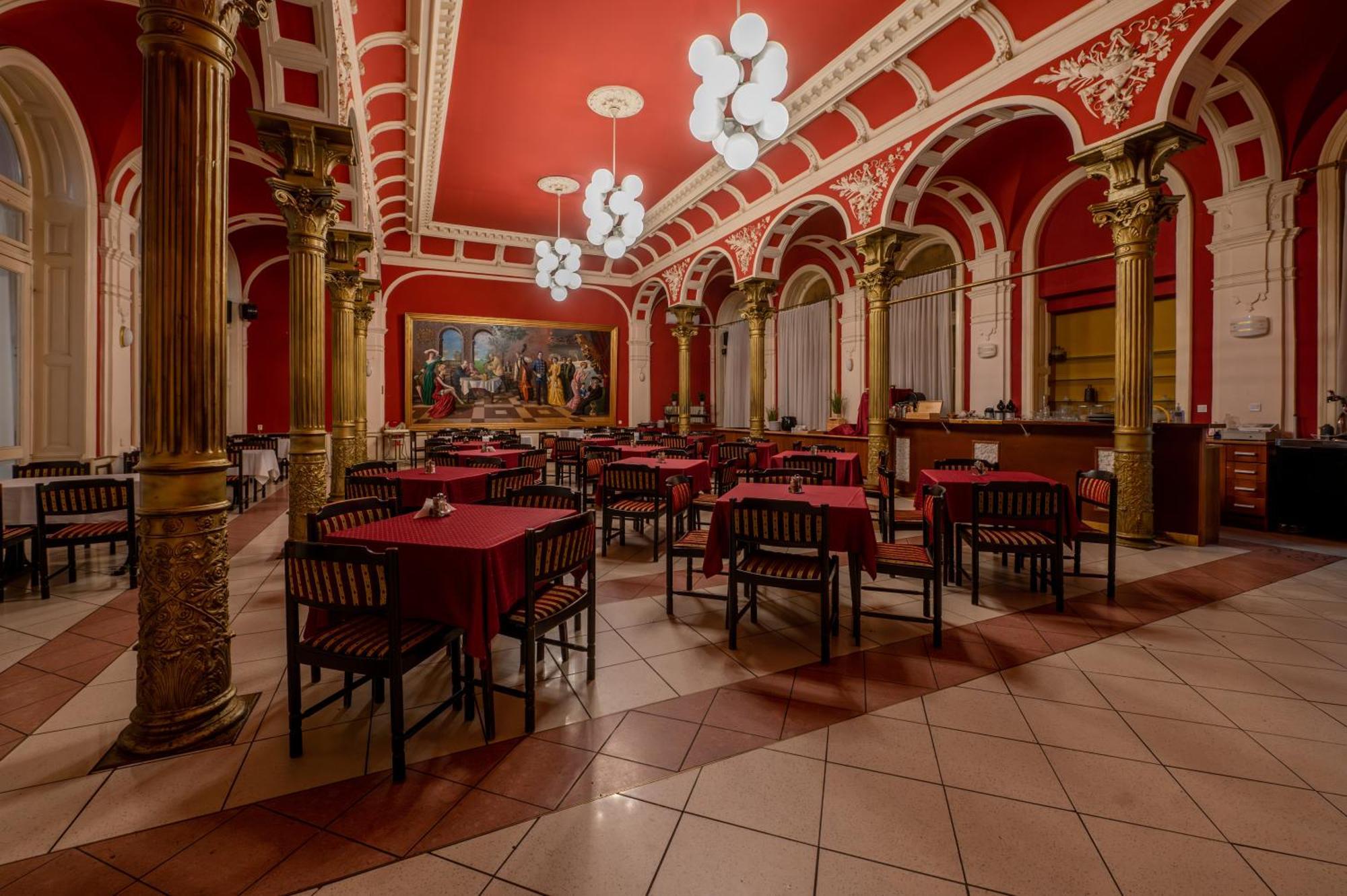 Korona Hotel Nyíregyháza Exteriér fotografie