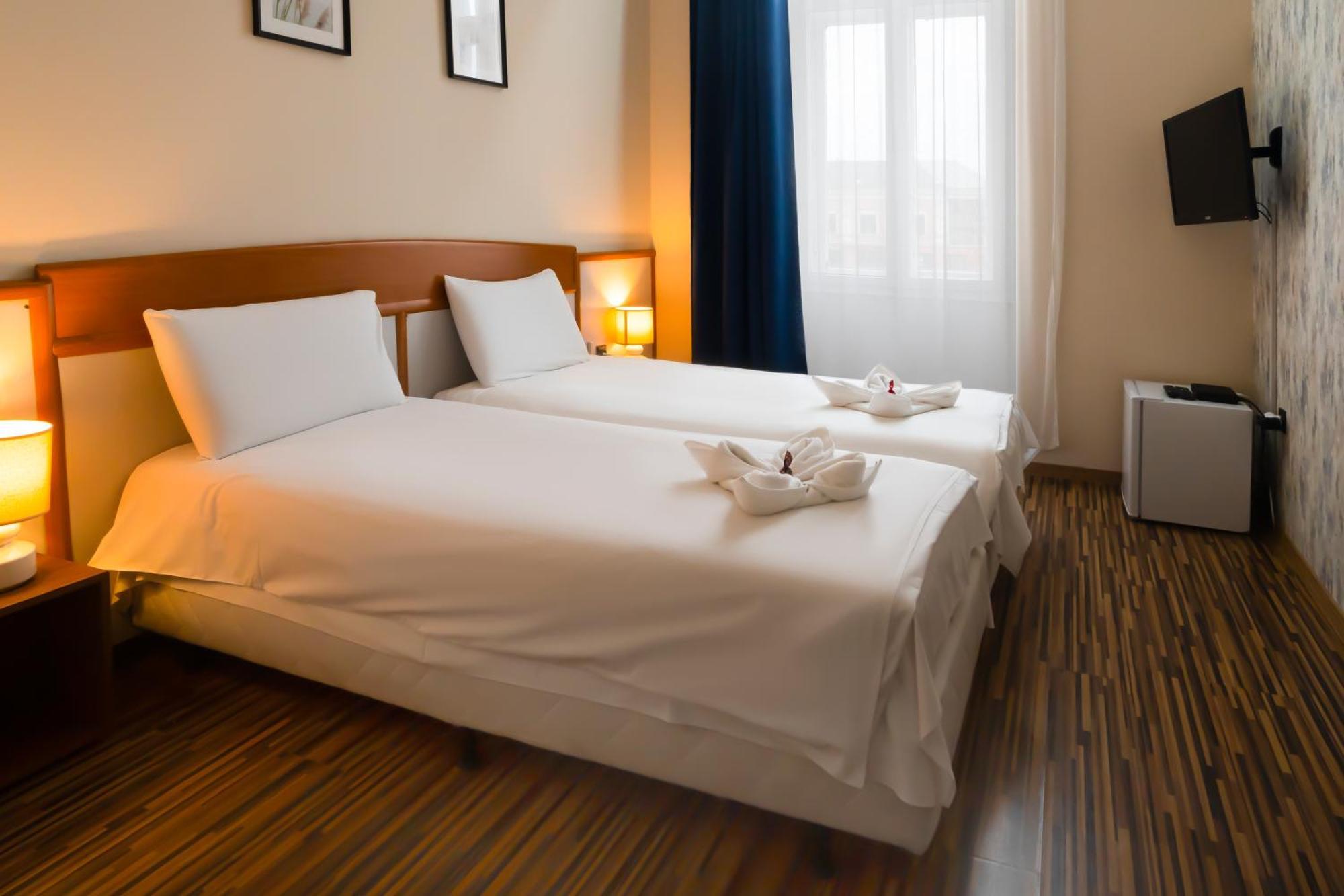 Korona Hotel Nyíregyháza Exteriér fotografie