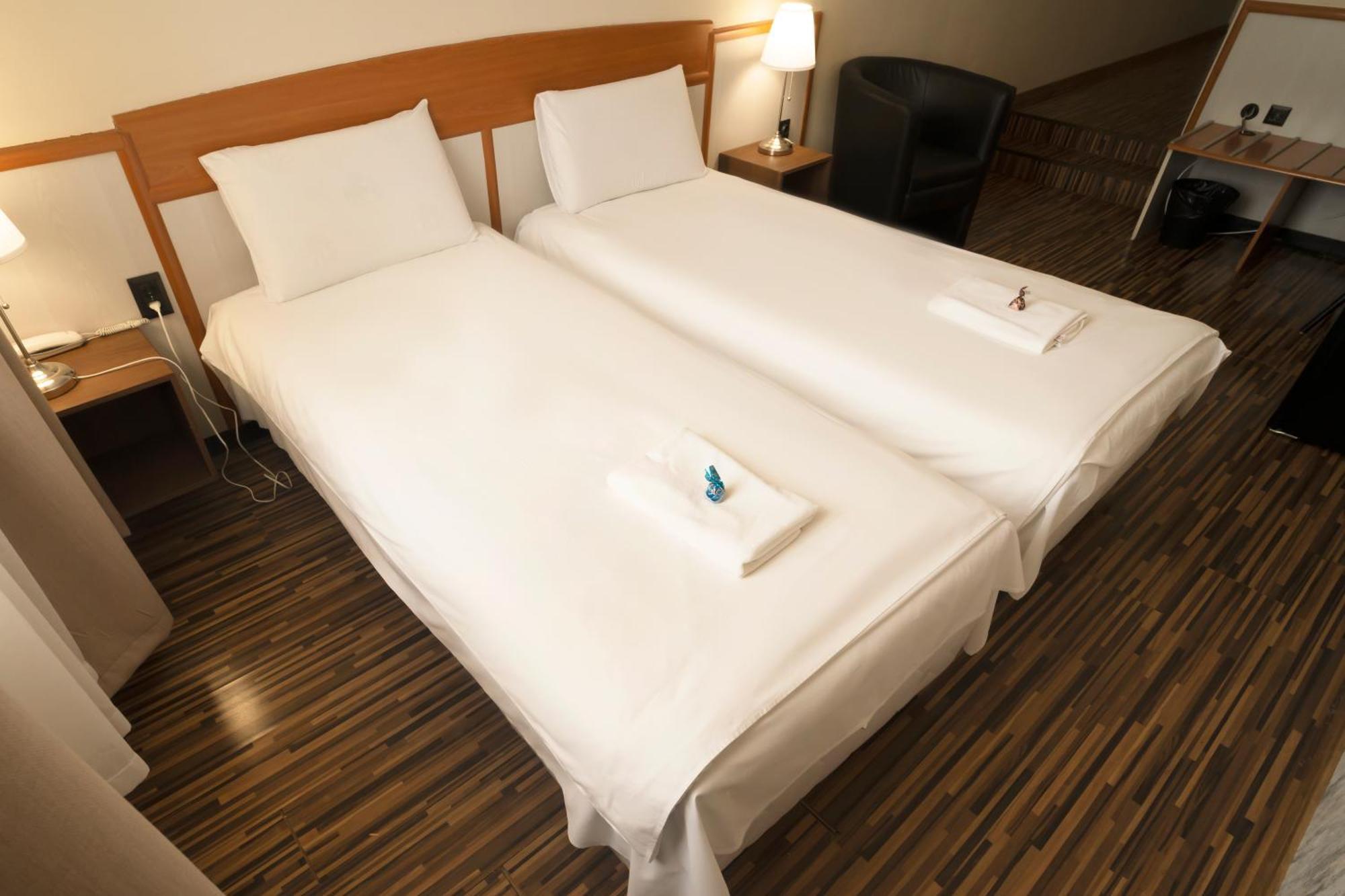 Korona Hotel Nyíregyháza Exteriér fotografie