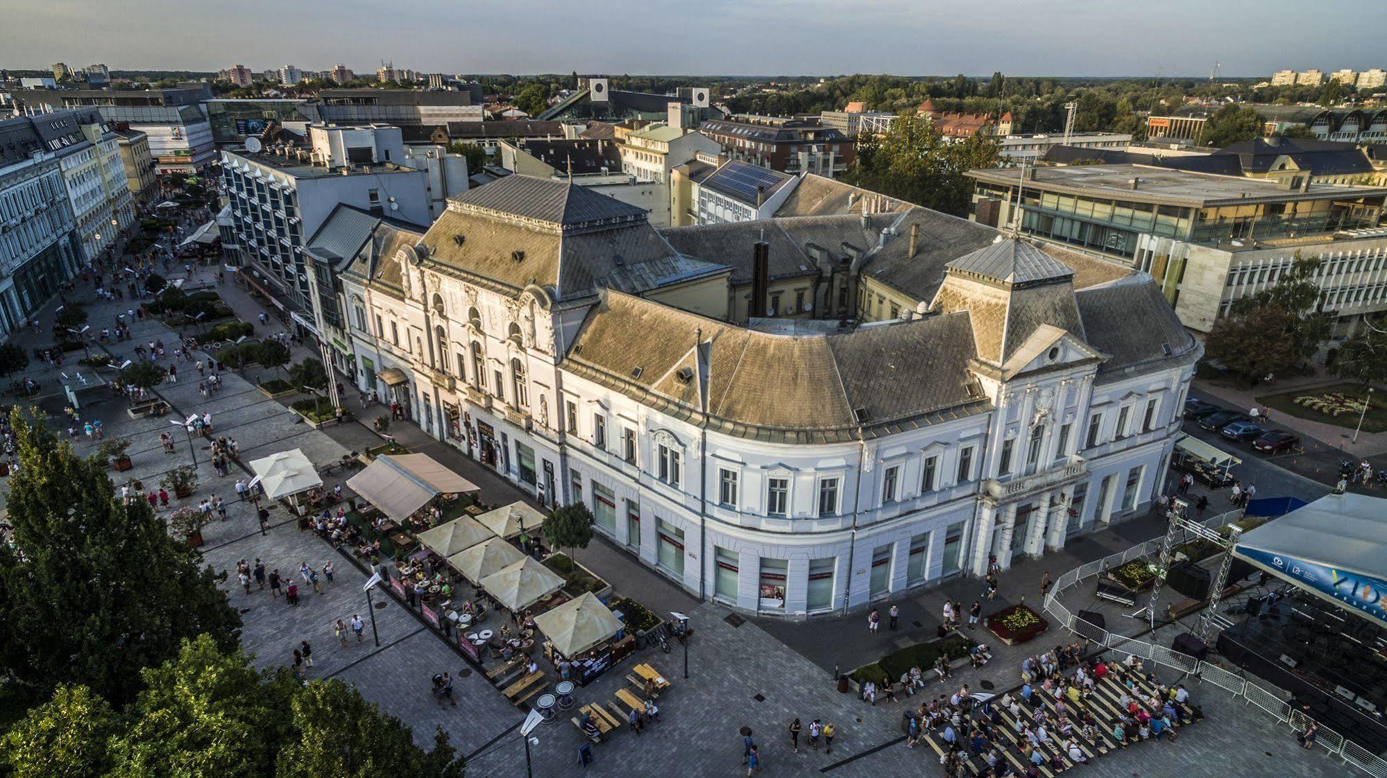 Korona Hotel Nyíregyháza Exteriér fotografie